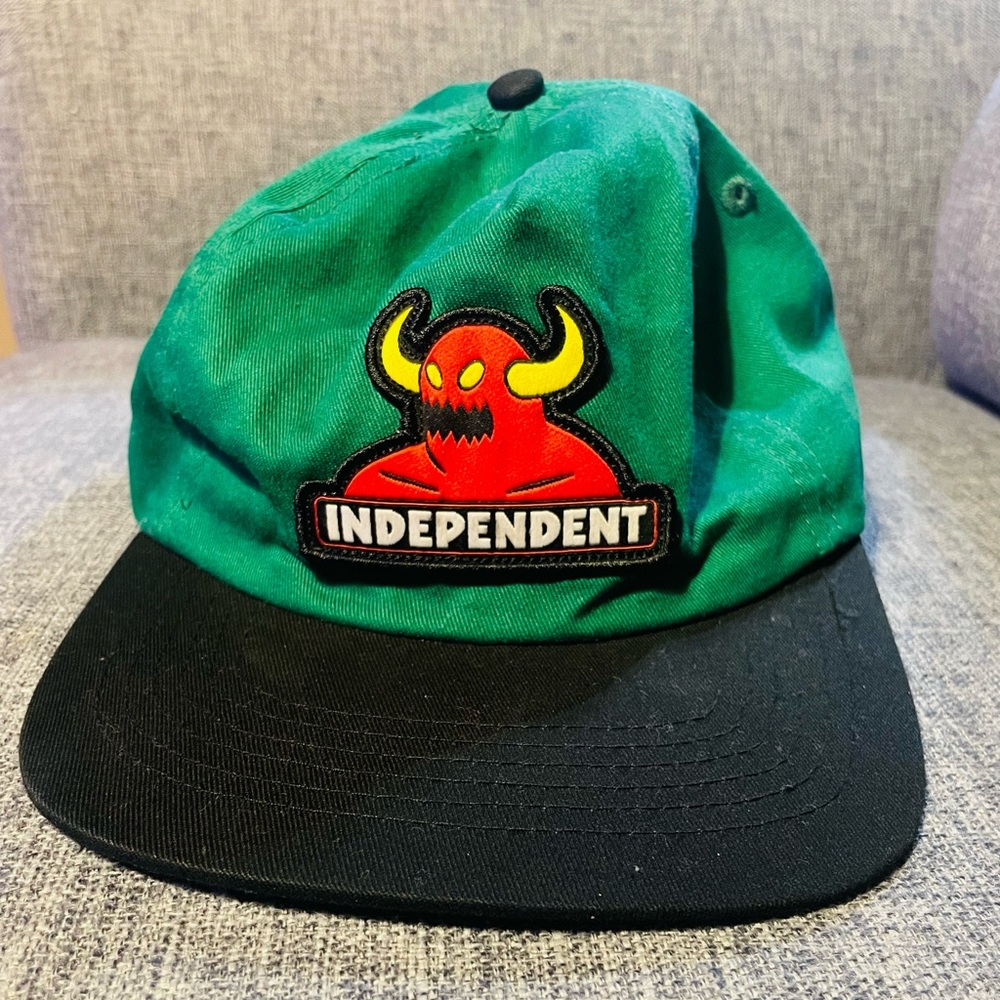 Toy machine x independent hat